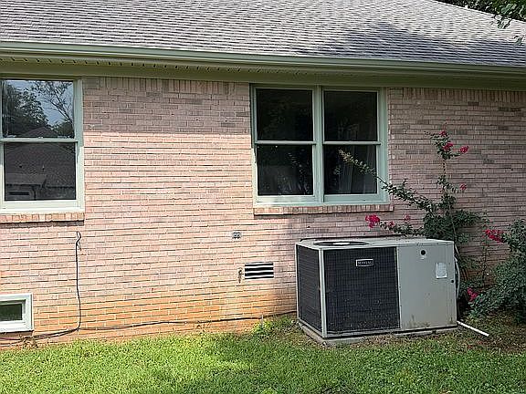 3rd image of 143 Patdean Dr