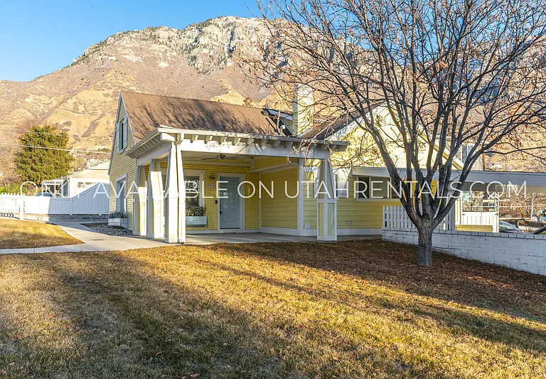 976 Briar Ave — Photo 9