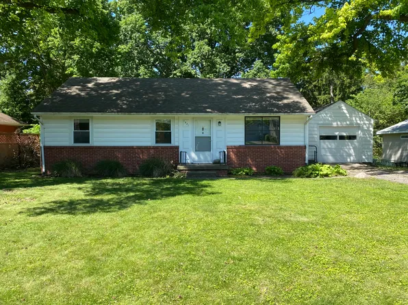 1821 Summit Dr, West Lafayette, IN 47906