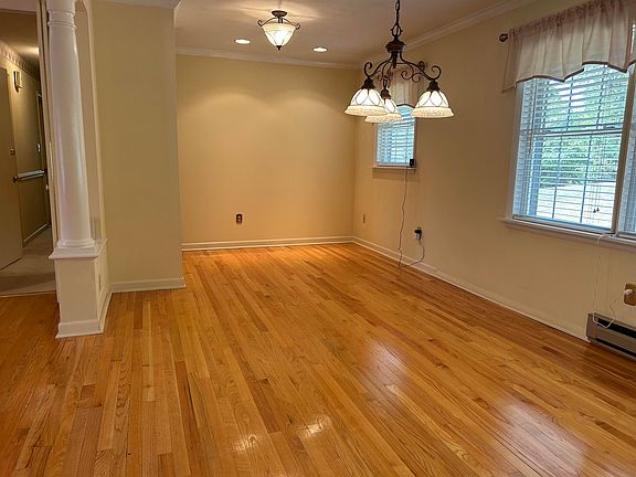 5th image of 1405 Odell St