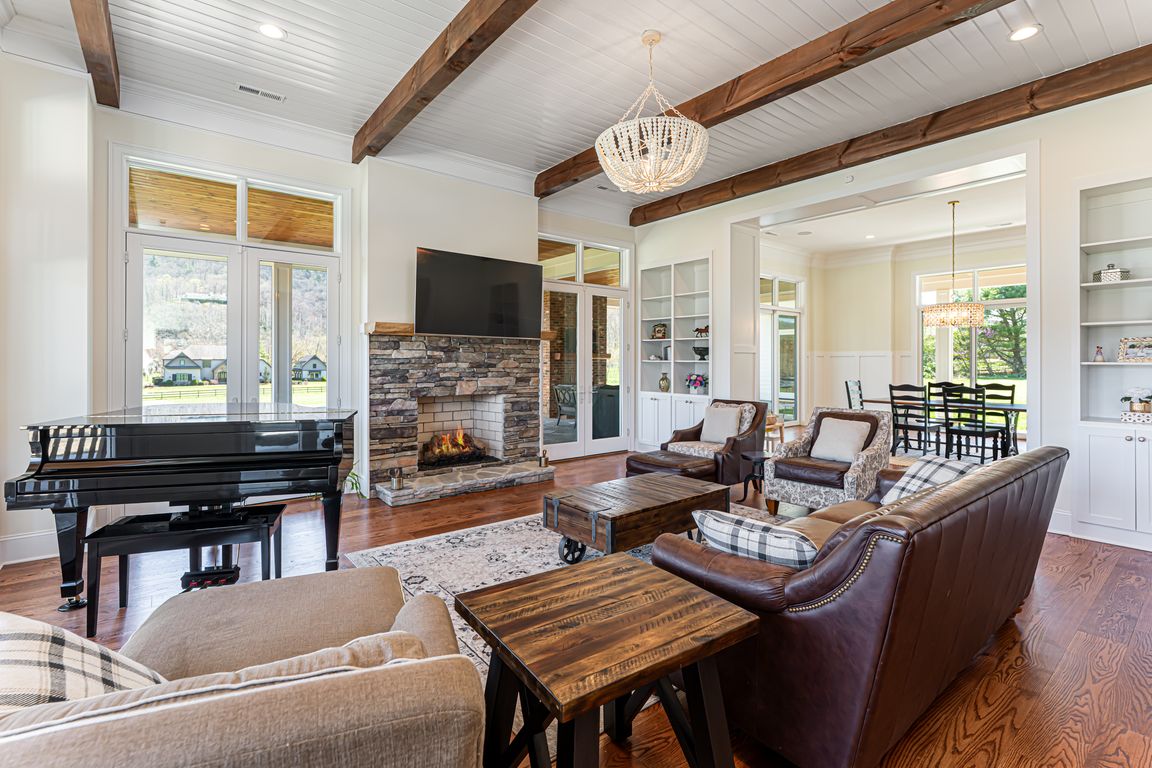 next background image