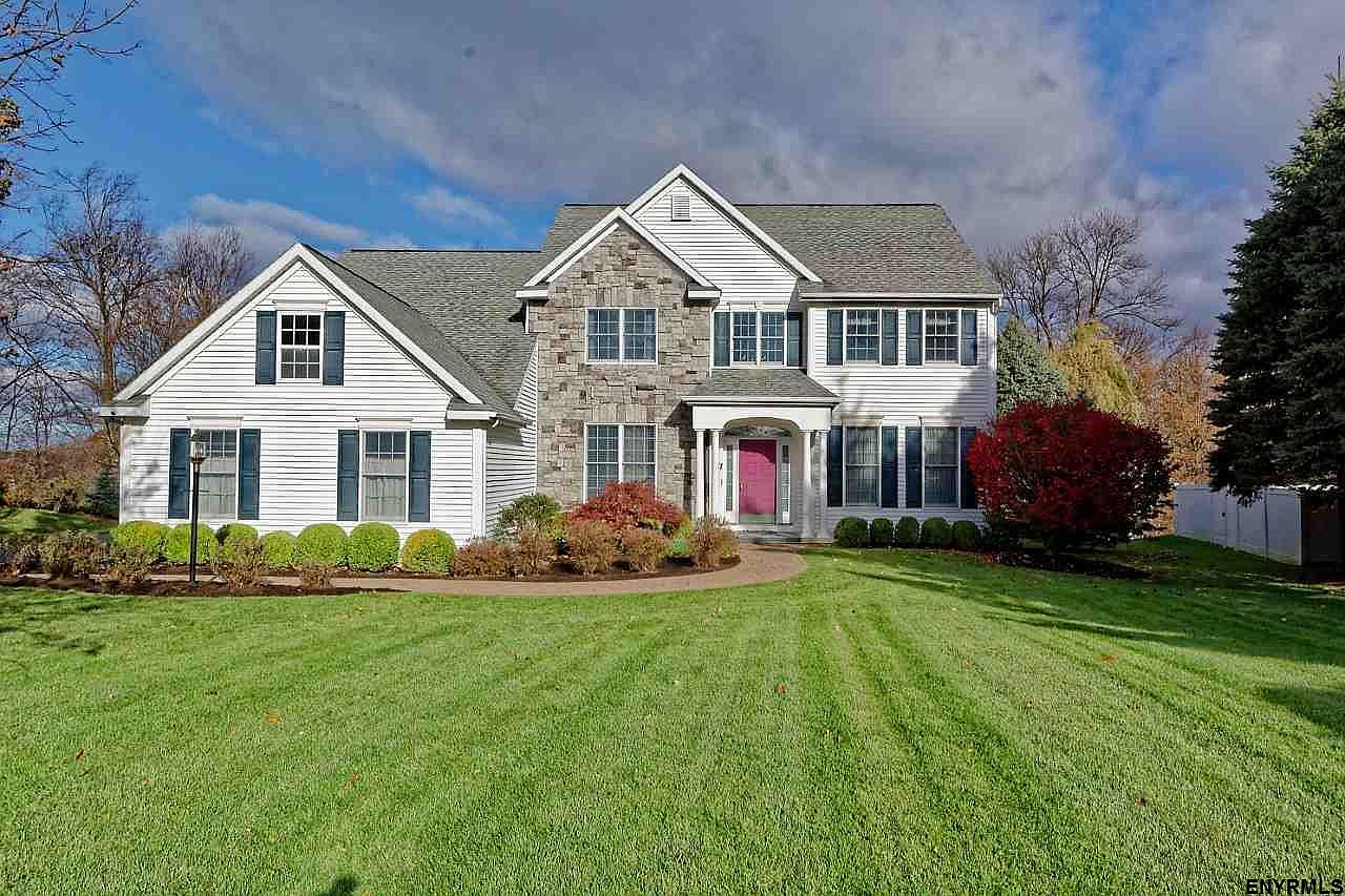 7 Providence Ct, Cohoes, NY 12047 | Zillow