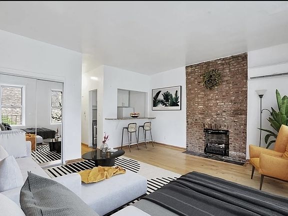 3rd image of 465 W 49th St #2R