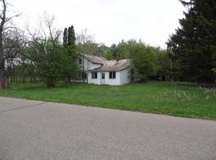 N3893 Ritchie Rd, New London, WI 54961