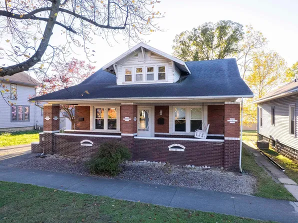 518 Chestnut St, Mount Carmel, IL 62863