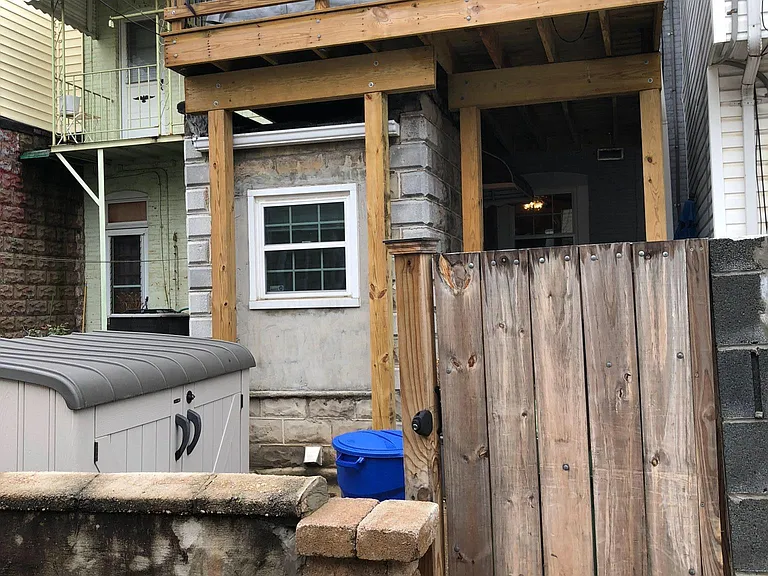 521 S Potomac St — Photo 11