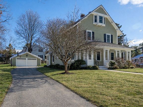 3rd image of 28 Green St