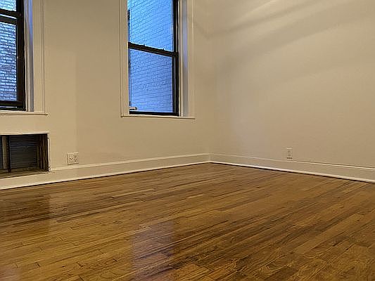 2nd image of 250 8th Ave #4N
