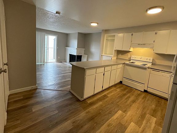 4th image of 3020 S Clinton Rd APT 51