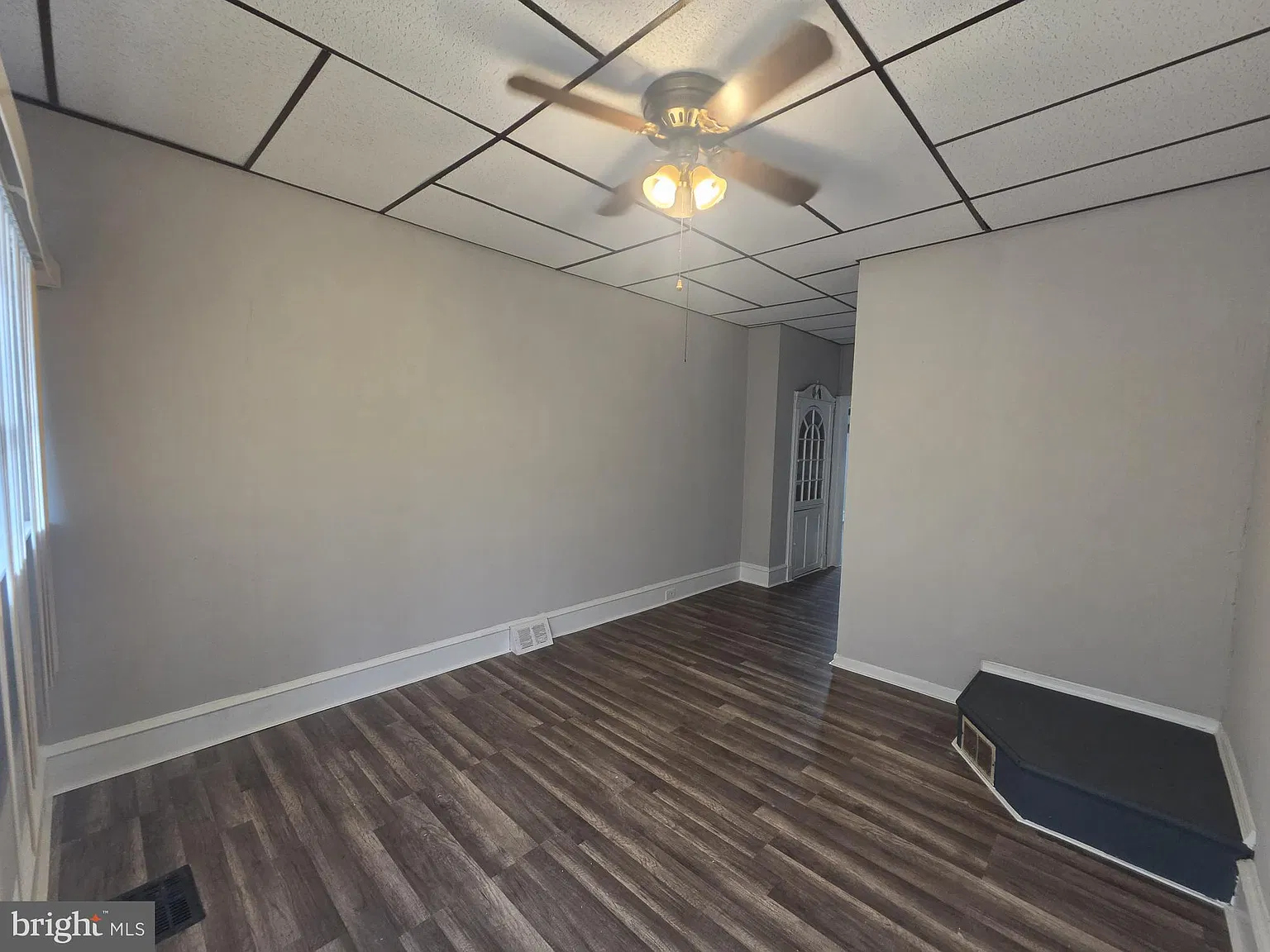 1 bed, 1.0 bath, 845 sqft, $1,100 — Photo 2