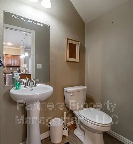 606 N Tennyson Ln — Photo 11