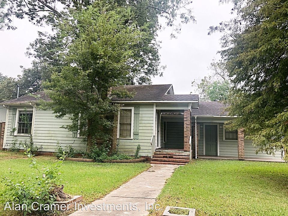 1st image of 4095 Woodlawn Ave