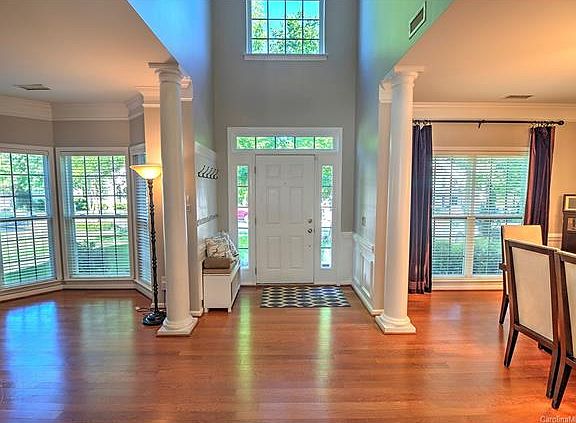 3rd image of 8113 Brookings Dr #28