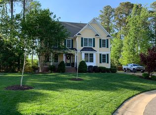 213 Summerhouse Ln, Carrollton, VA 23314