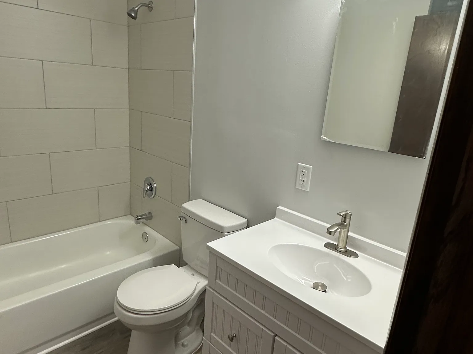 2 bed, 1000 sqft, $1,295 — Photo 1