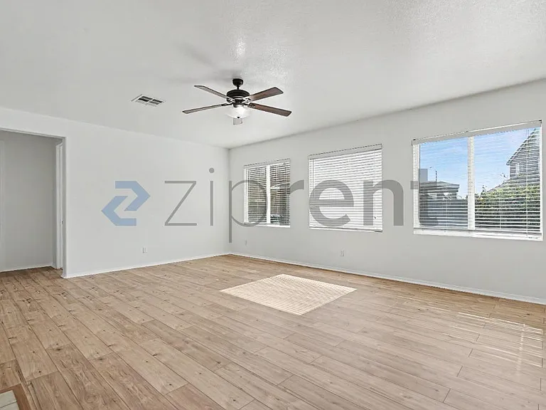 1854 Bankstown Way — Photo 11
