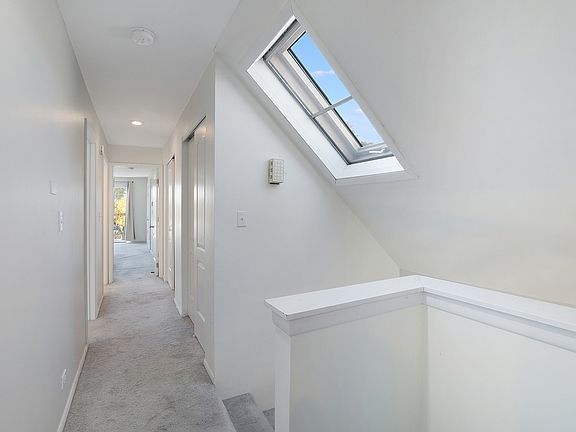 2nd image of 3212 N Kenmore Ave #2