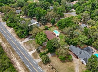 1035 Forest Rd, Niceville, FL 32578