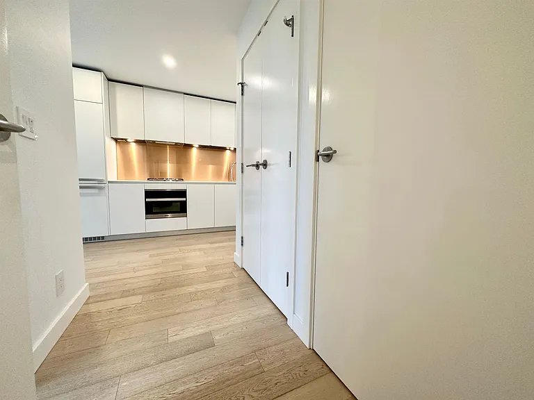 1480 Howe St #2610 — Photo 8