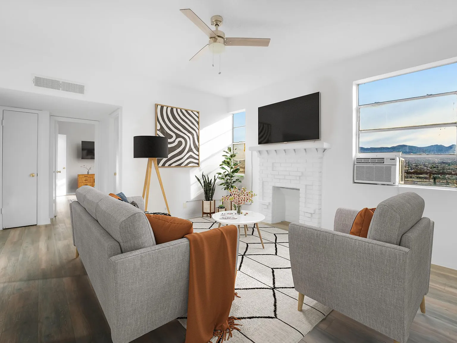Sunset Heights - 712 Prospect St — Photo 3