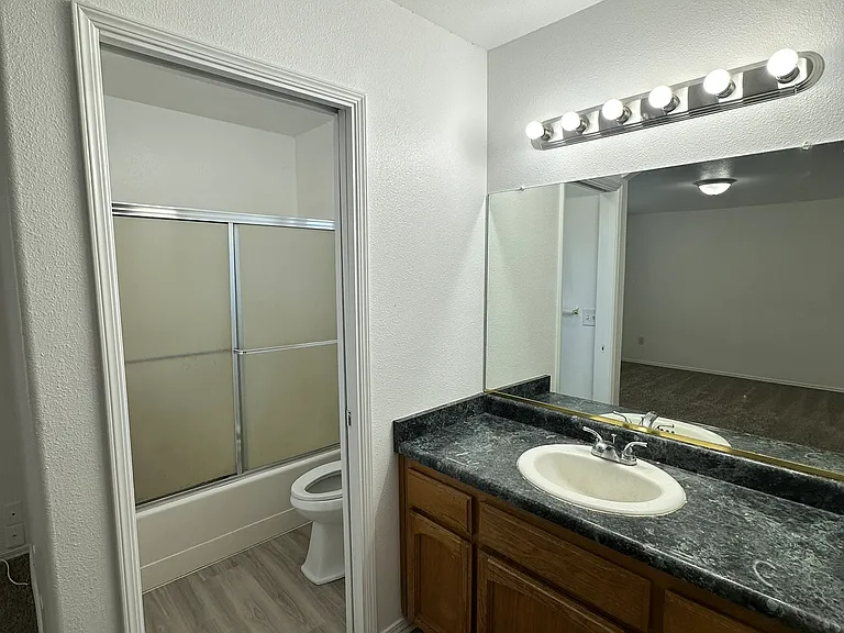 320 Timberline Dr — Photo 16