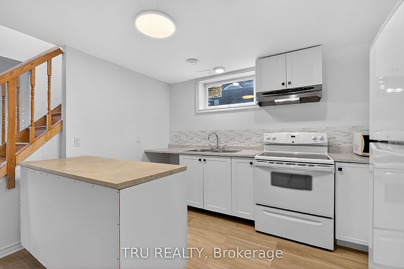 Ottawa House for rent - 3 Bedrooms — photo 8
