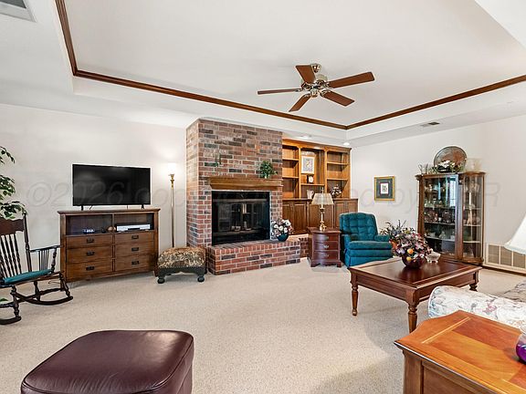 3rd image of 35 Cottonwood Ln