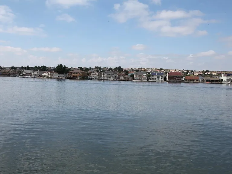 Harbor Dr — Photo 8