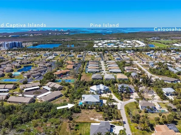 13411 Electron Dr, Fort Myers, FL 33908