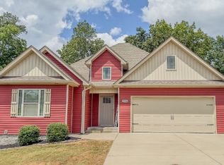 1796 Rains Rd, Clarksville, TN 37042