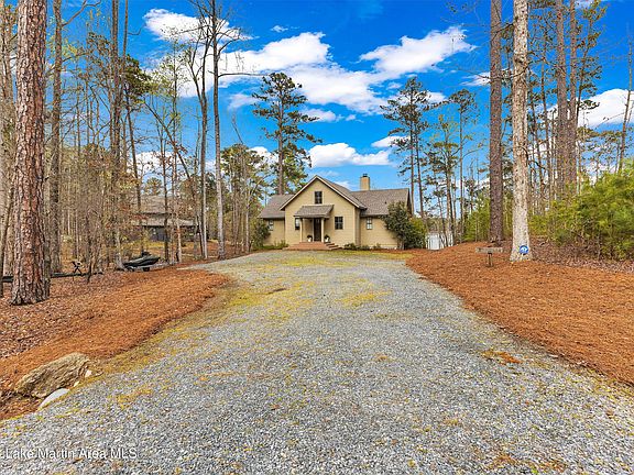 3rd image of 35 Canoe Point