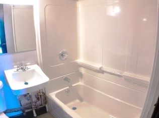 122 Central St APT 3L, Springfield, MA 01105