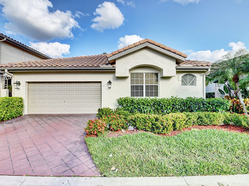 Home For Sale In Broken Sound Country Club