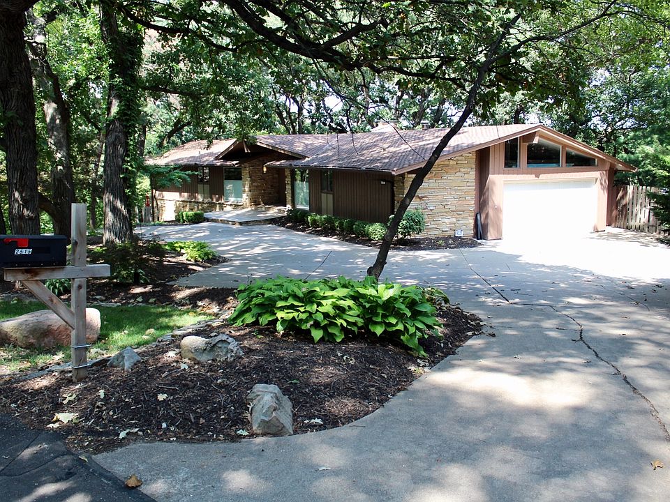 1st image of 2515 S 95th Cir