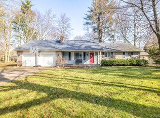 4050 Devonshire Rd, Fort Gratiot, MI 48059