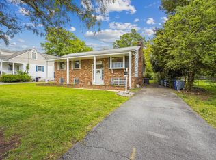 6713 Queens Rd, Alexandria, VA 22306