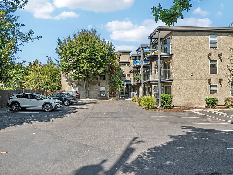 Minor Tower Apartments - Located in Eastlake — Photo 3