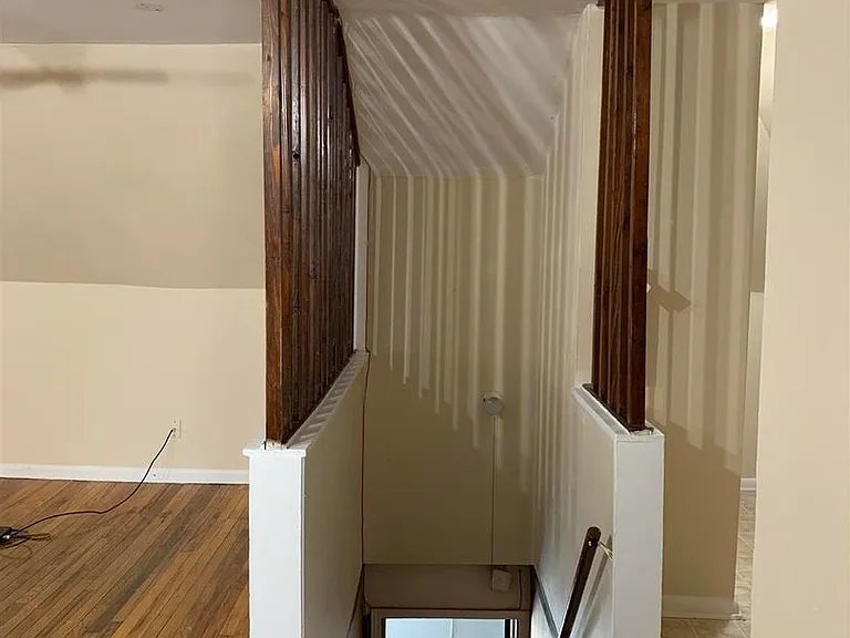 423 S Fess Ave — Photo 4