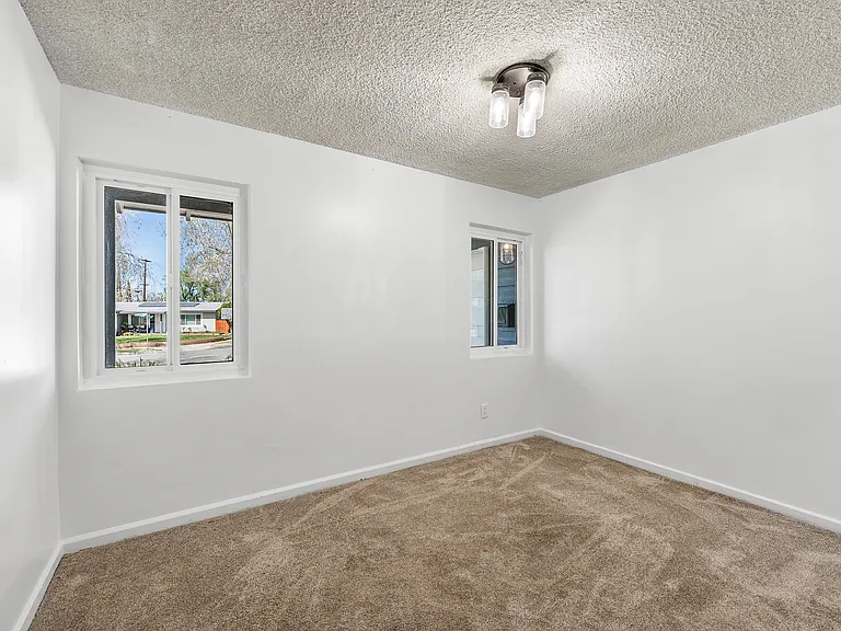 442 Lightcap St — Photo 21