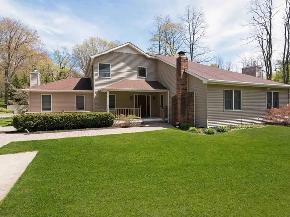 389 Landing Avenue, Smithtown, NY 11787