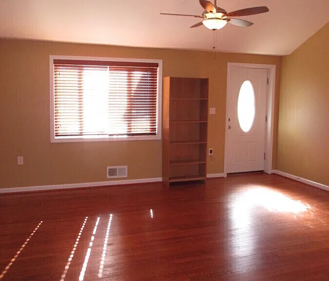 2201 Prichard Rd — Photo 3