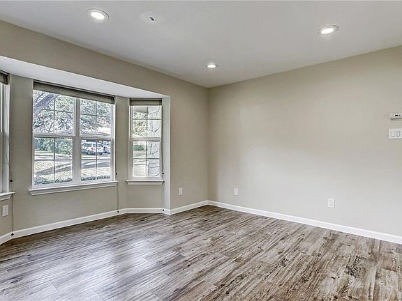 5th image of 12307 Antoinette Pl