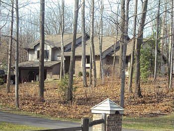 1st image of 789 N Fern Dr