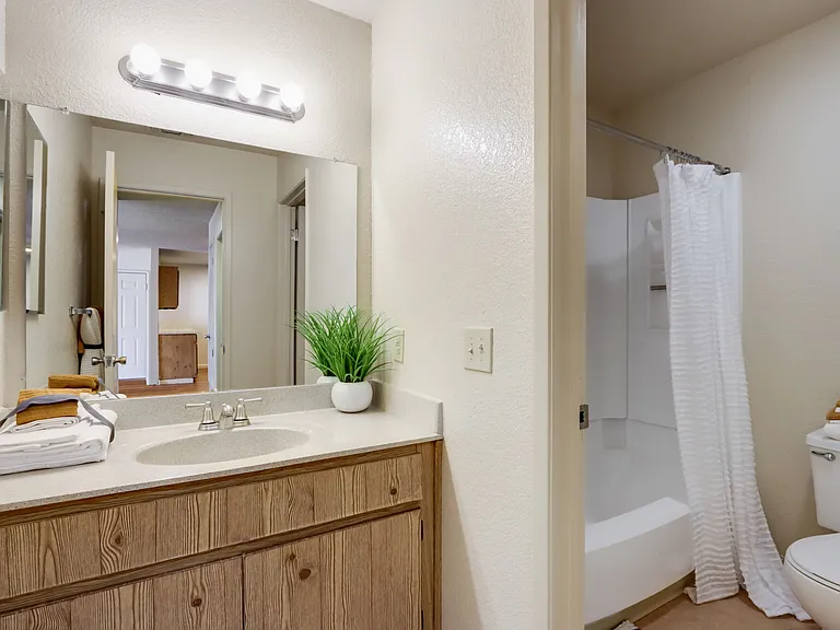 Country Brook Rental Condos — Photo 28