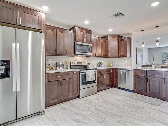 4th image of 11580 Chapman Ave