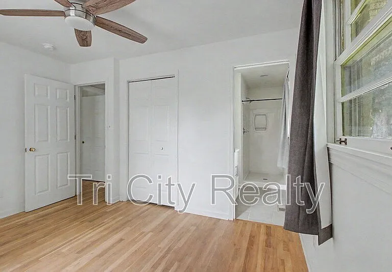212 Hilltop Dr — Photo 28