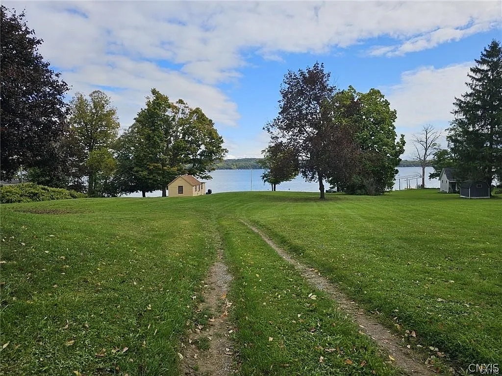 2 bed, 1.0 bath, 1040 sqft, $1,500 — Photo 3