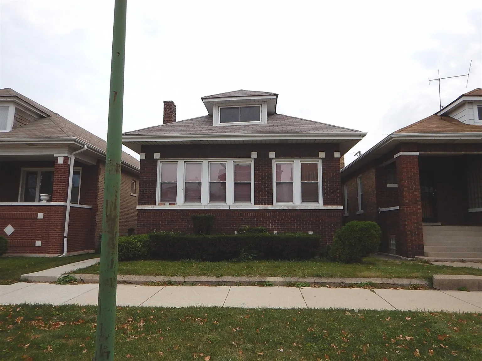 8043 S Ada St photo 1