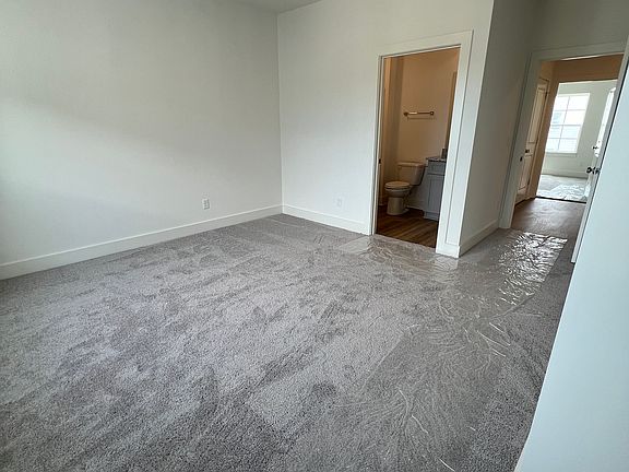 4th image of 700 N Dupont Ave #212B