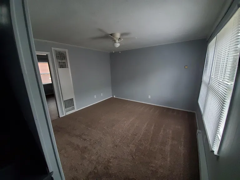 1412 E Commerce Ave — Photo 10